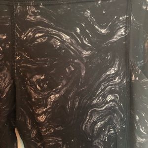 Lululemon Black/gray swirl leggings